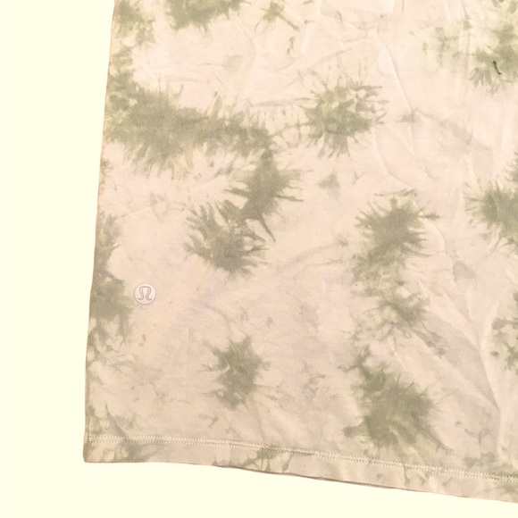 Lululemon Fundamental Tie Dyed T-shirt Size S. - Picture 6 of 8